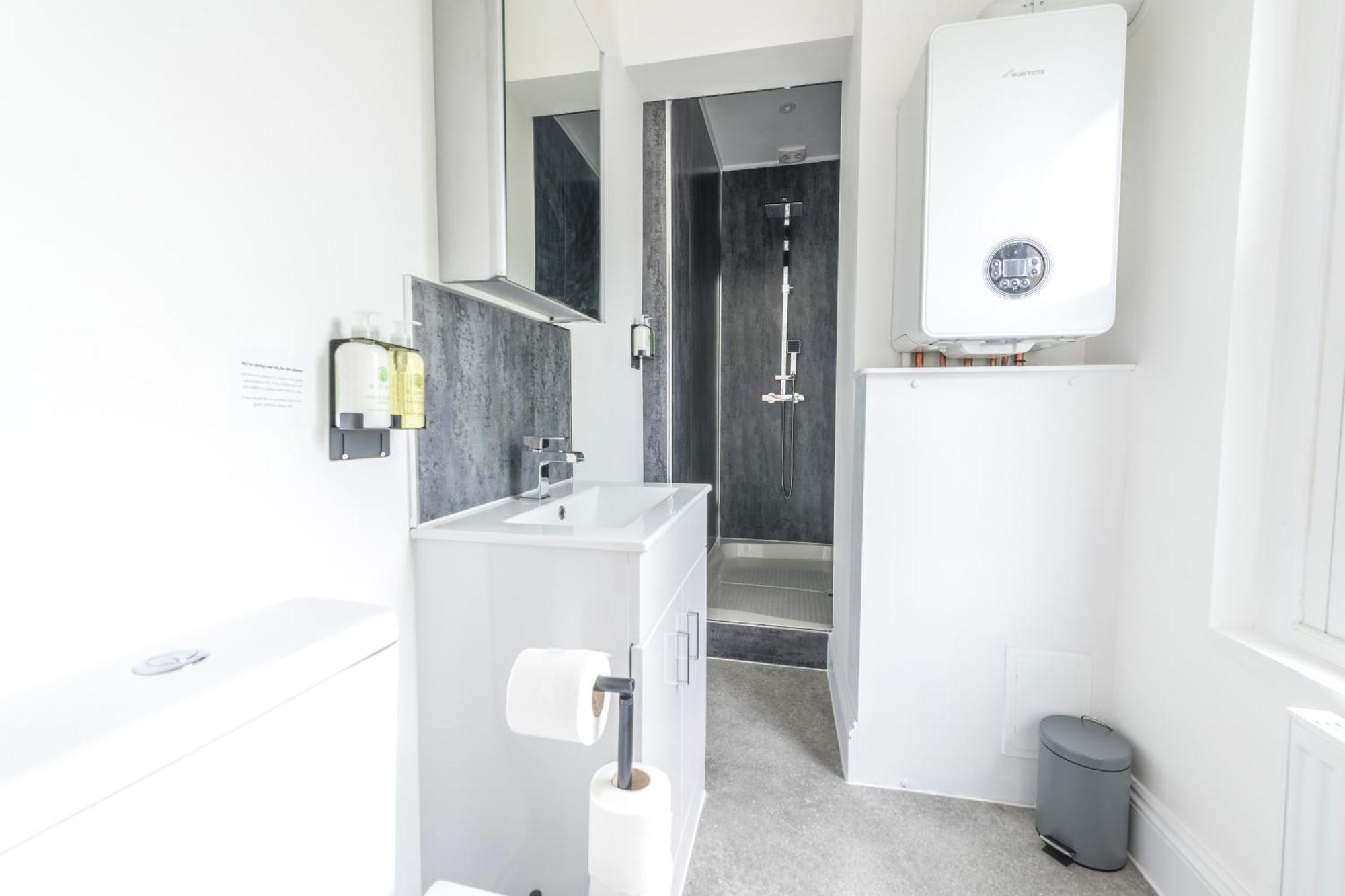 Skyfall With Free Parking For Families & Business By Prescott Apartments Bristol Zewnętrze zdjęcie